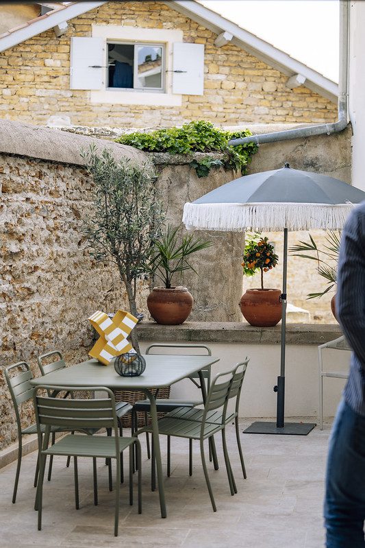 lampe exterieure sans fil led jaune et blanche en acier durable